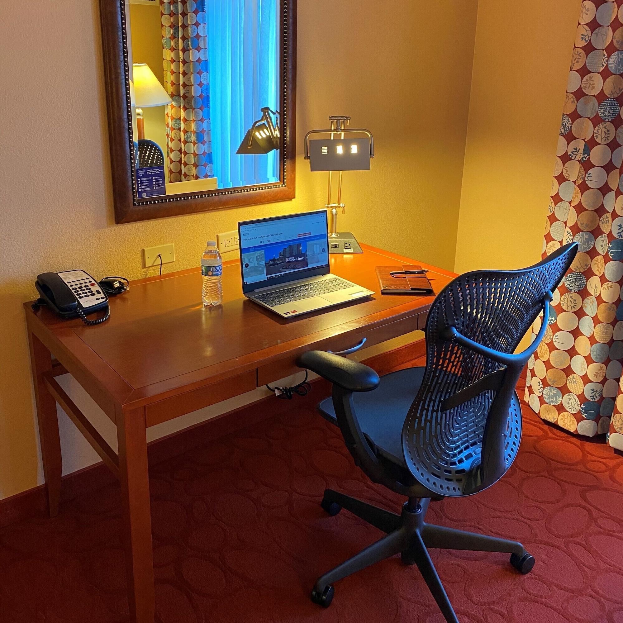 Hilton Garden Inn Chicago O'Hare Airport Des Plaines Exterior photo
