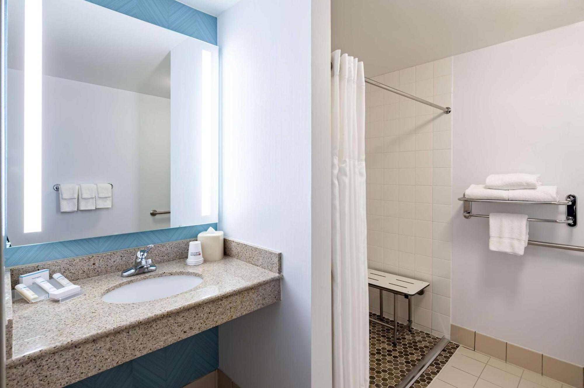 Hilton Garden Inn Chicago O'Hare Airport Des Plaines Exterior photo