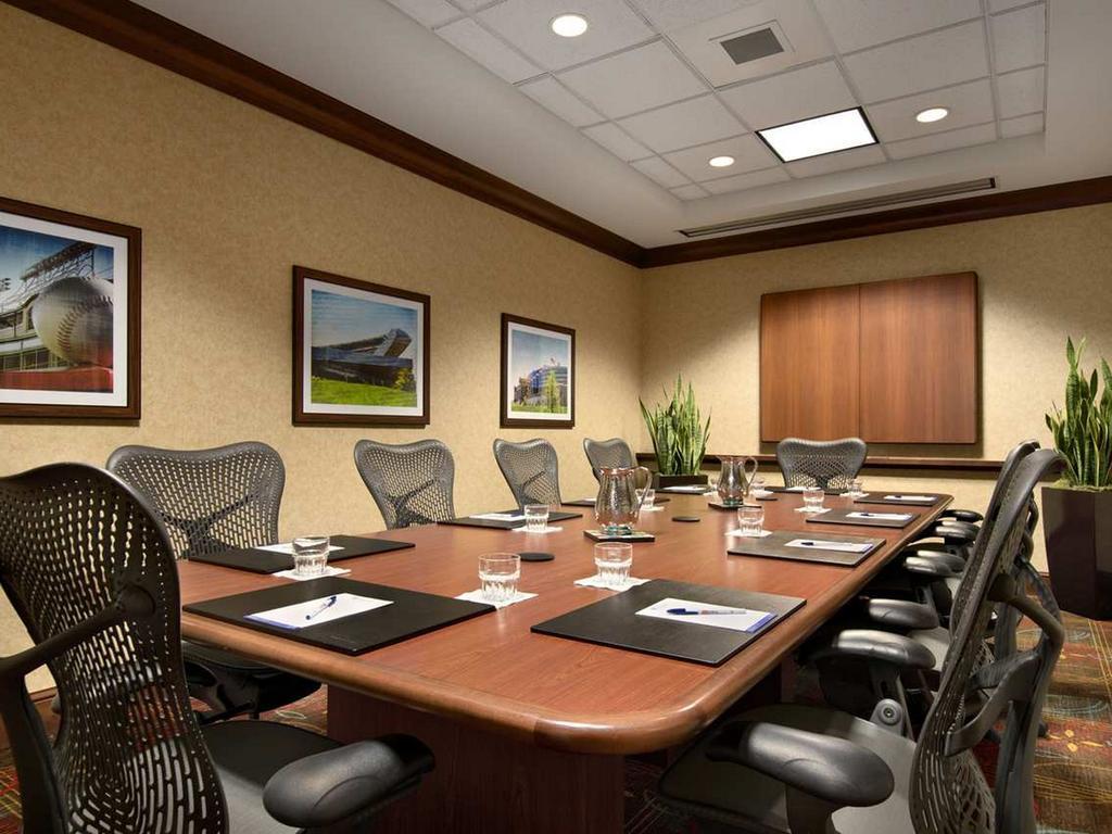 Hilton Garden Inn Chicago O'Hare Airport Des Plaines Exterior photo